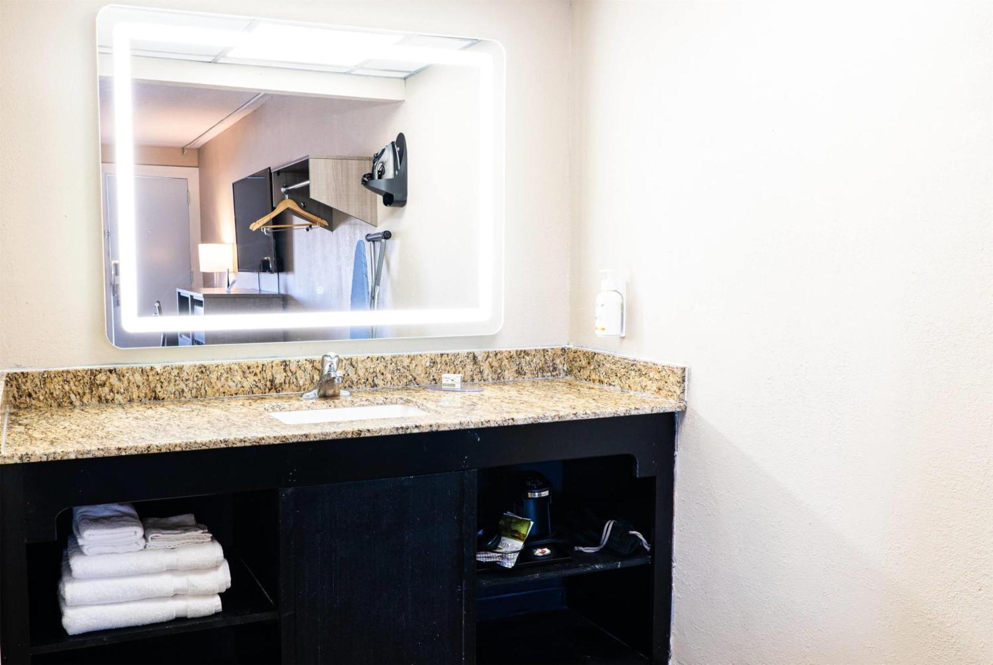 Baymont By Wyndham Corpus Christi Airport Hotel Luaran gambar